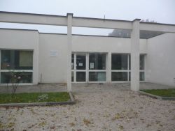 Photo 0) 